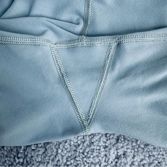 Aritzia TnAction High Waisted Leggings Light Green Size XS Good - Picture 7 of 9